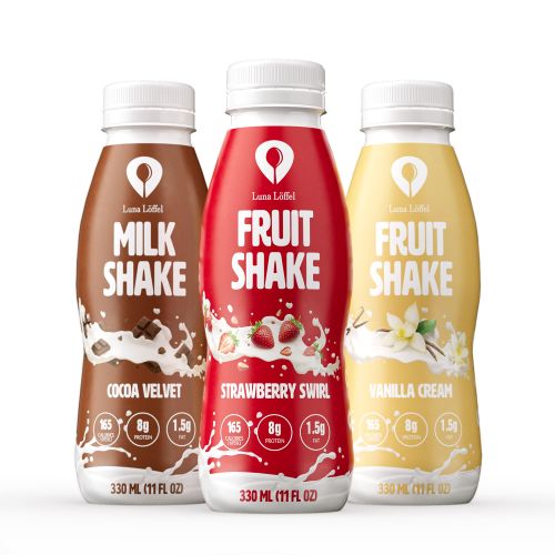 CGI-Gruppenbild von drei Smoothie-Flaschen (Luna Loeffel) mit Darstellung der cremigen Flüssigkeits-Textur.